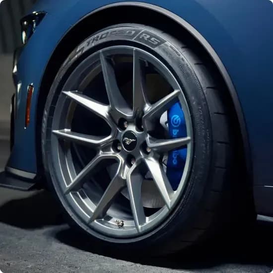 Ford Mustang Dark Horse Brembo track-ready brakes — performance feature highlight