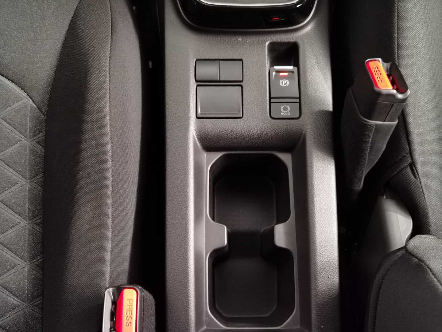 SUZUKI ACROSS 1.5 GL A/T (MILD HYBRID) image 16